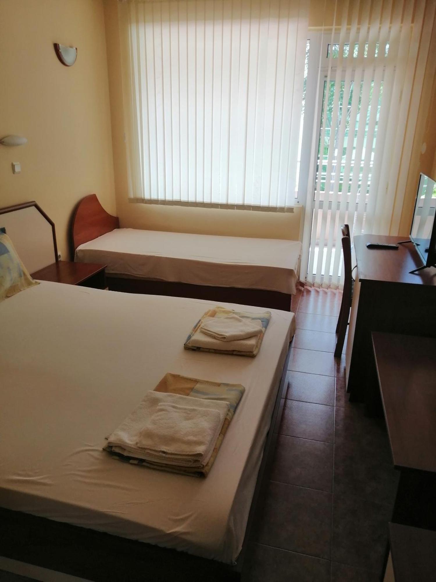 Femili Hotel Diveda Светий Влас Номер фото